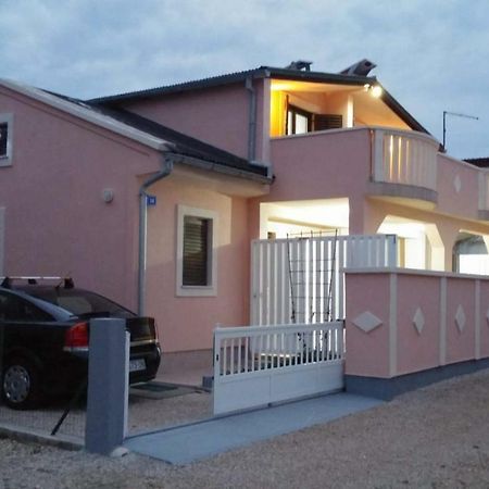 Villa Gizmo à Vir Extérieur photo